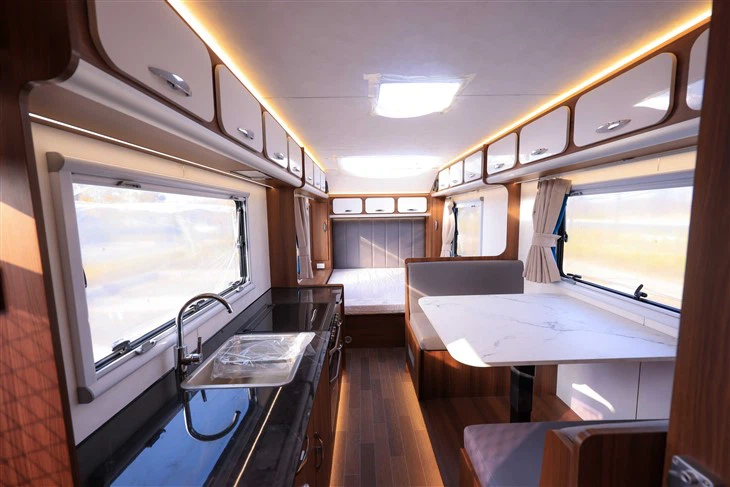 19ft RV Travel Trailer